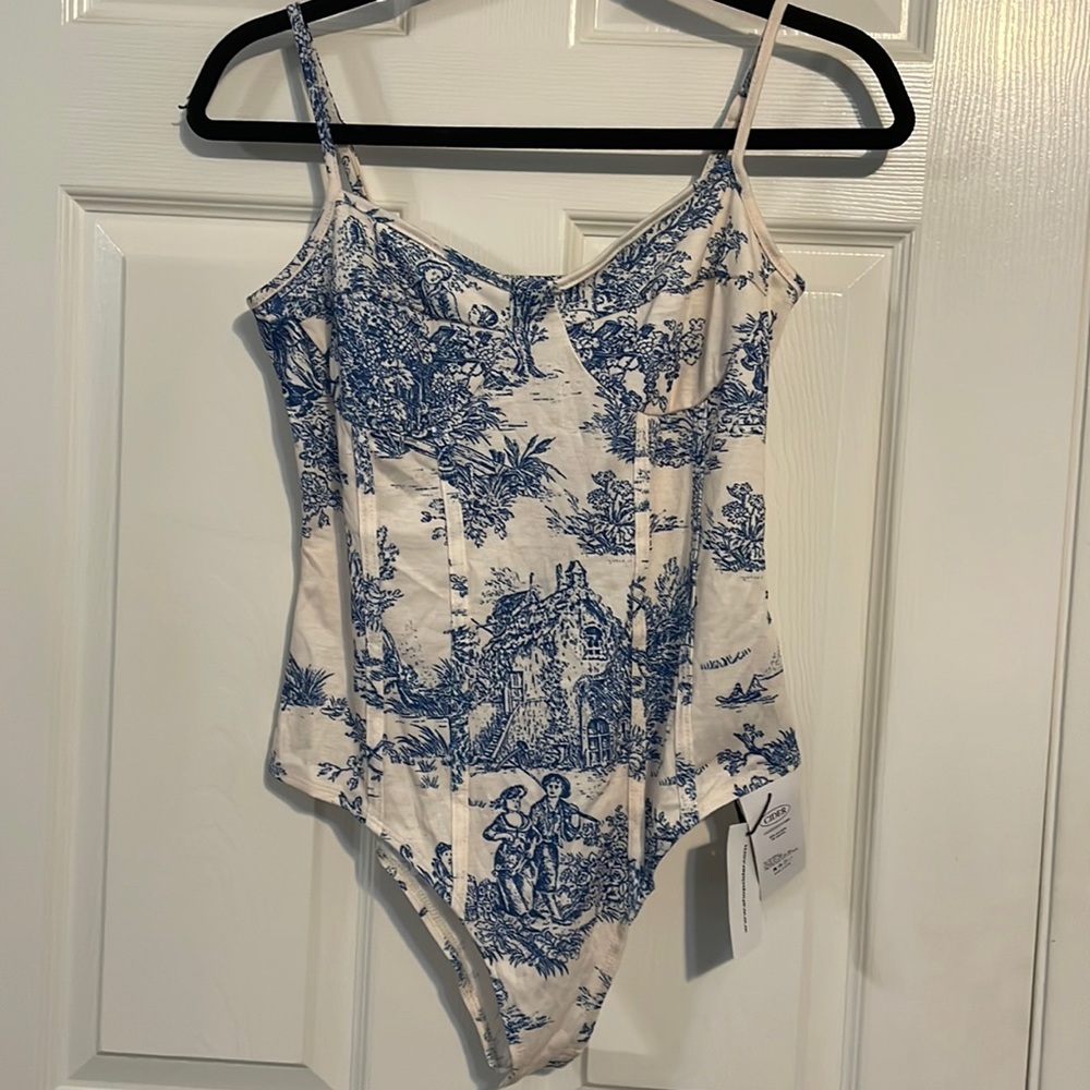 NWT BODYSUIT